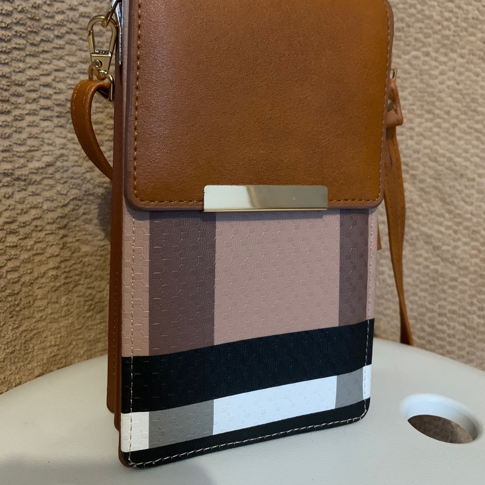 Wallet/ phone case purse